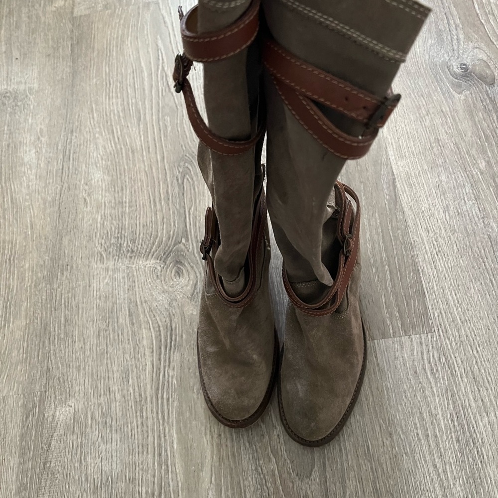 Frye Jane Strappy Boot - Size 6.5 - Gray Suede - Picture 8 of 9